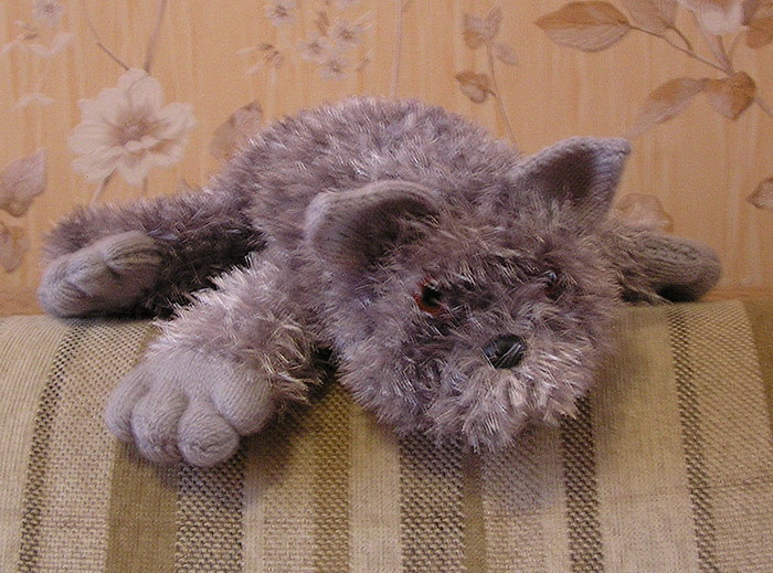 Кот из травки.