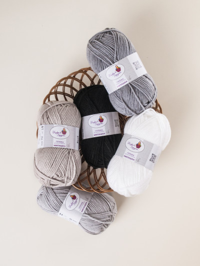 Пряжа «Милашка» набор «Графит и жемчуг»