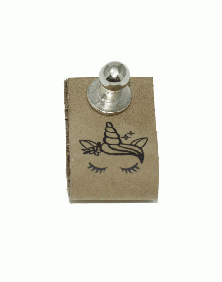 Кожаная бирка «Единорог» с кнопкой (Капучино)