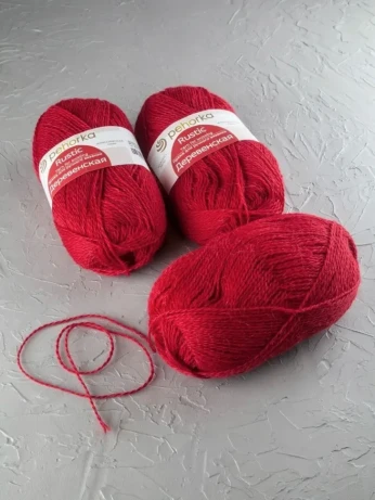 Пряжа Пехорка «Деревенская» - (88 - Красный мак)